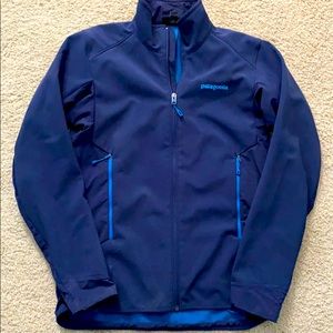 This jacket is like new. Worn only 5 times.